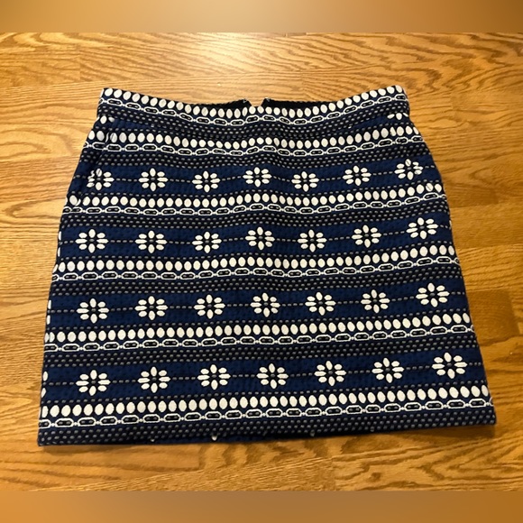J. Crew, size 8, mini skirt, navy/whitedaisy pattern. - Picture 2 of 10